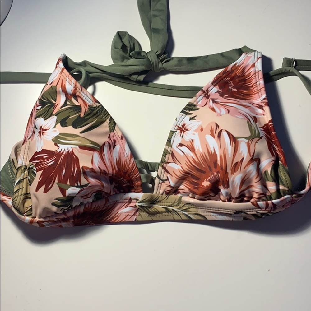 Hawiann print bikini top